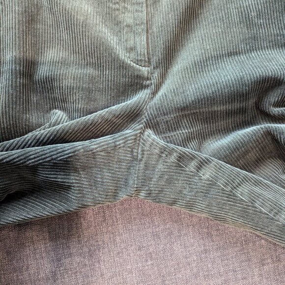 Brooks Brothers Wide Wale Corduroy Trousers | Olive Green | Classic Style - Picture 9 of 13
